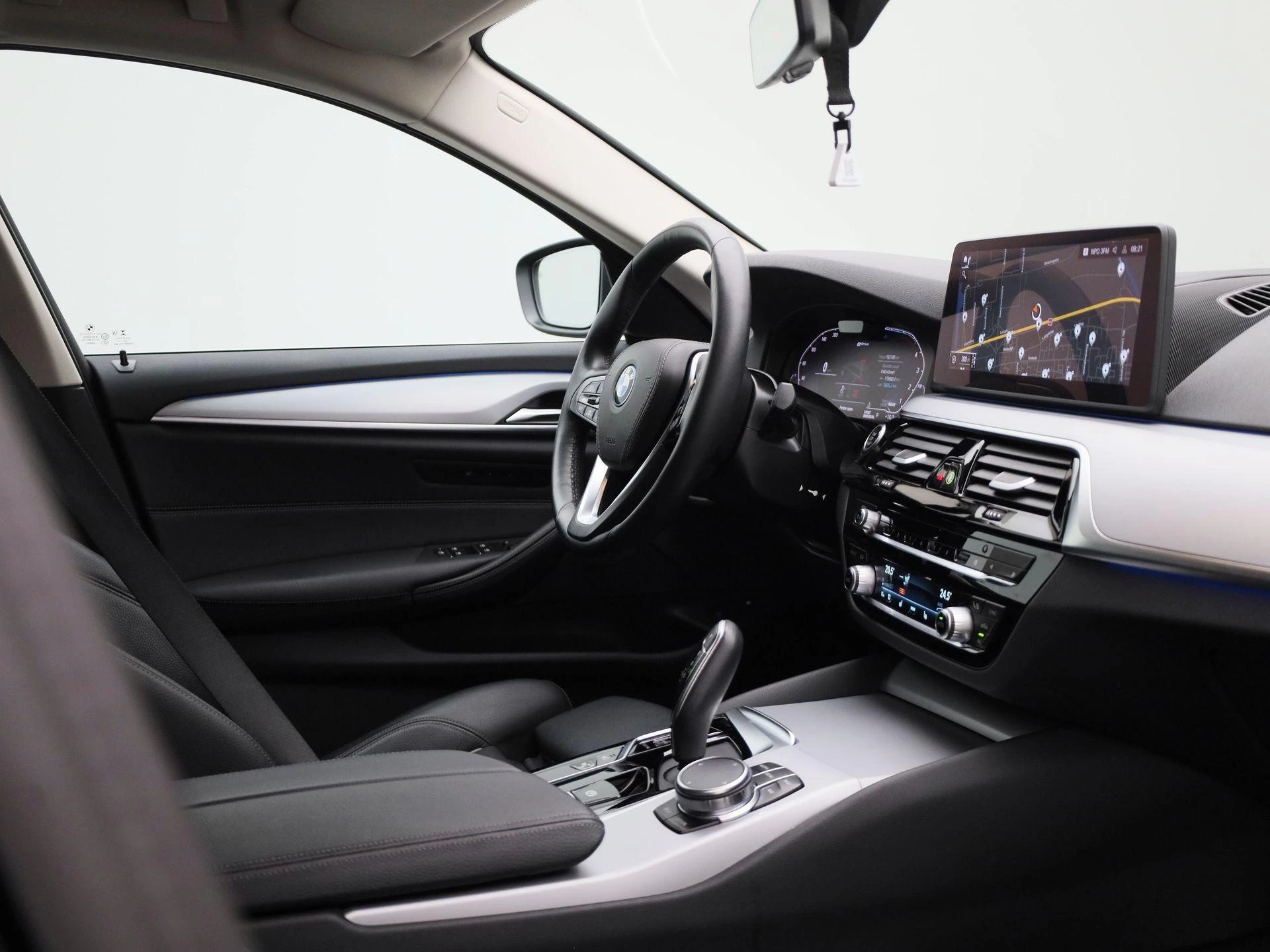 BMW-5 Serie-image-38