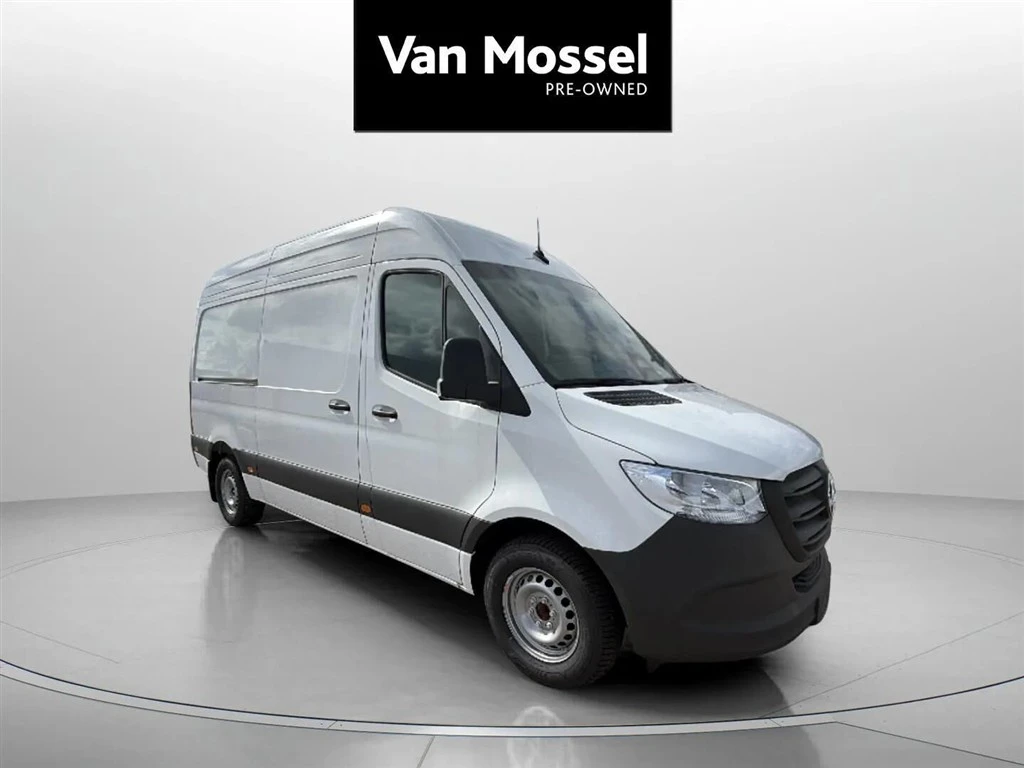 Mercedes-Benz-Sprinter-image-6