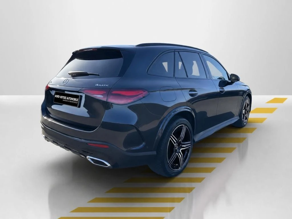 Mercedes-Benz-GLC 220 d-image-14