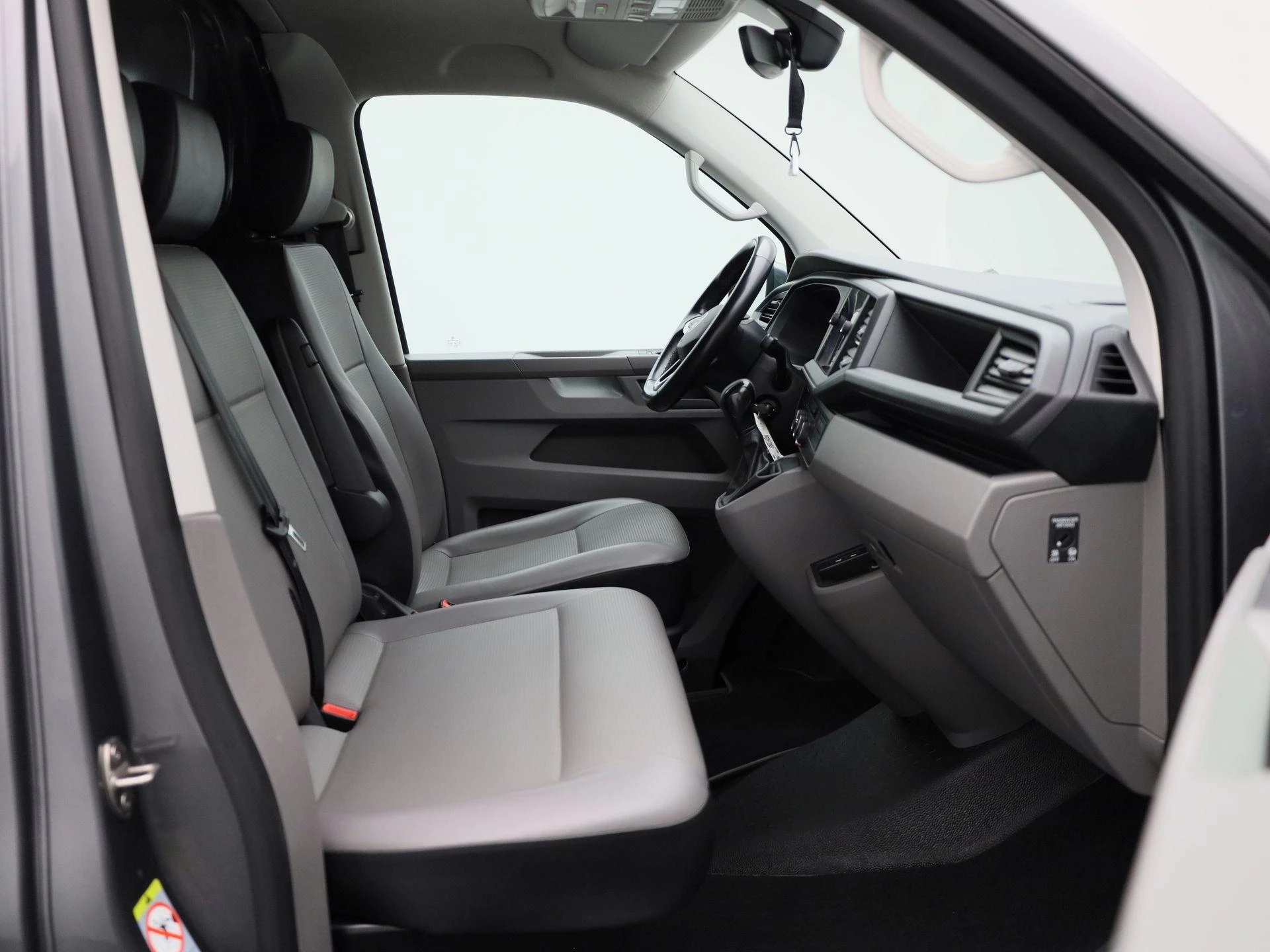 Volkswagen Transporter 2.0 TDI L2H1 204PK