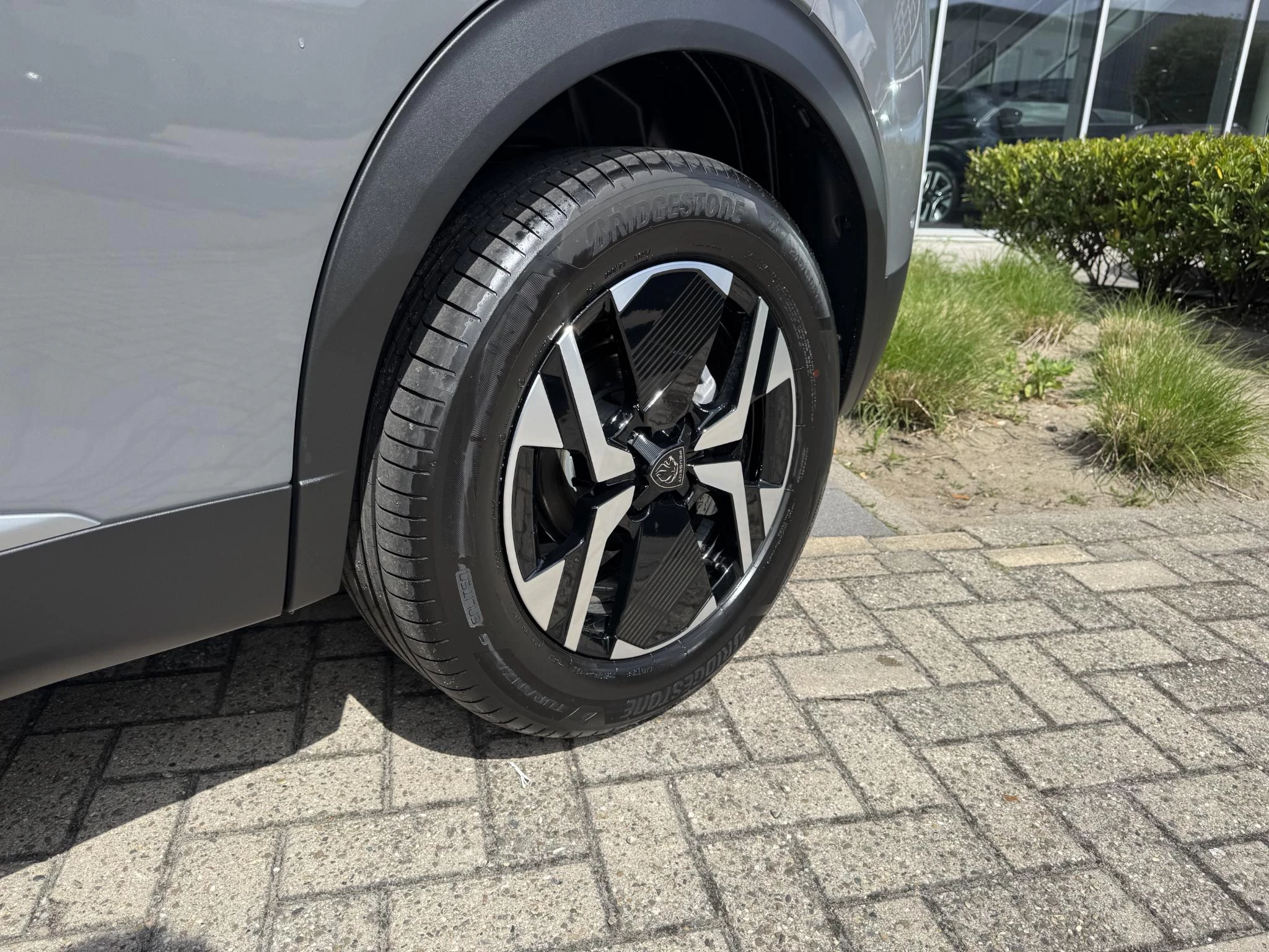 Peugeot-2008-image-11