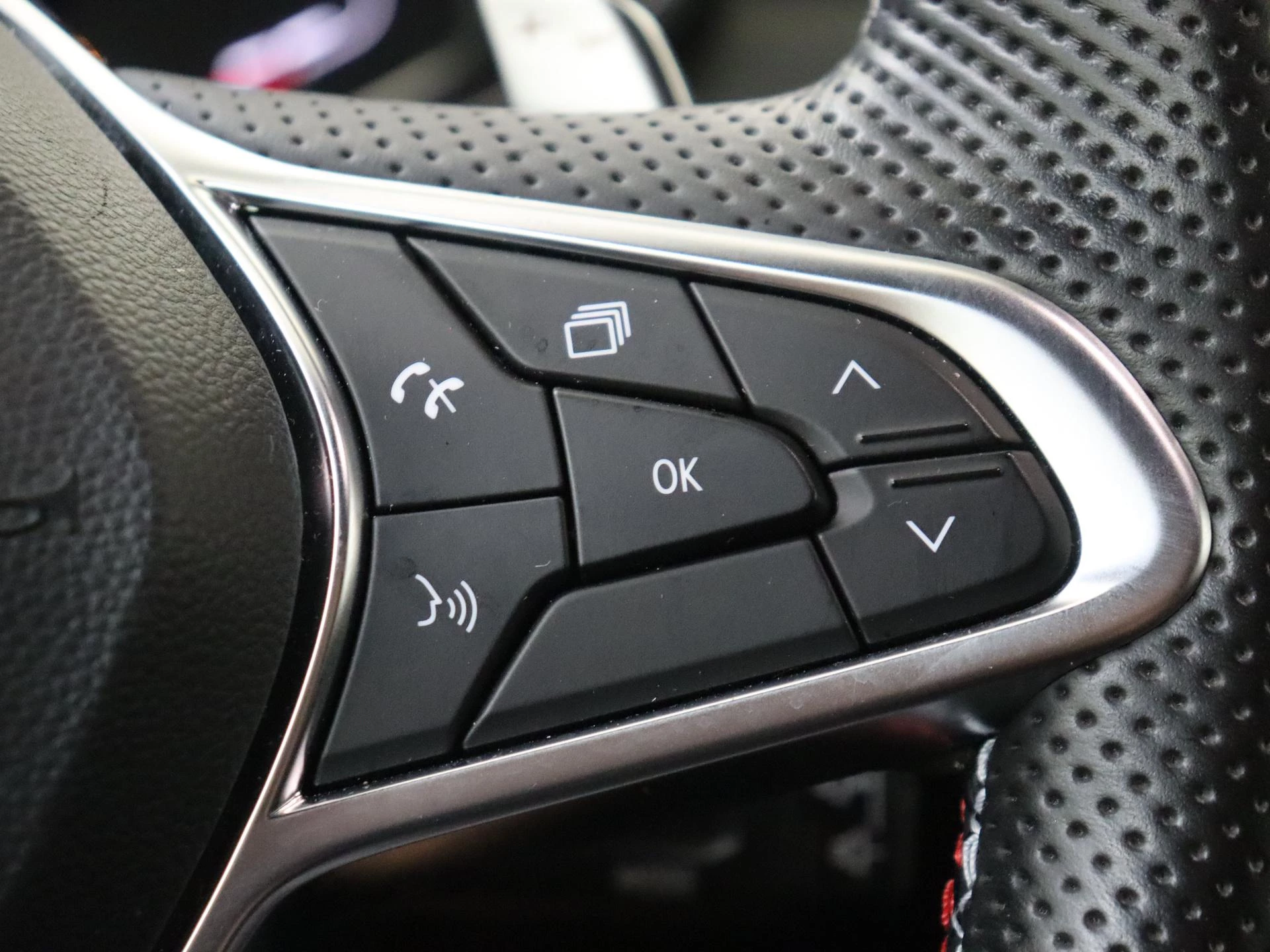 Renault-Clio-image-13