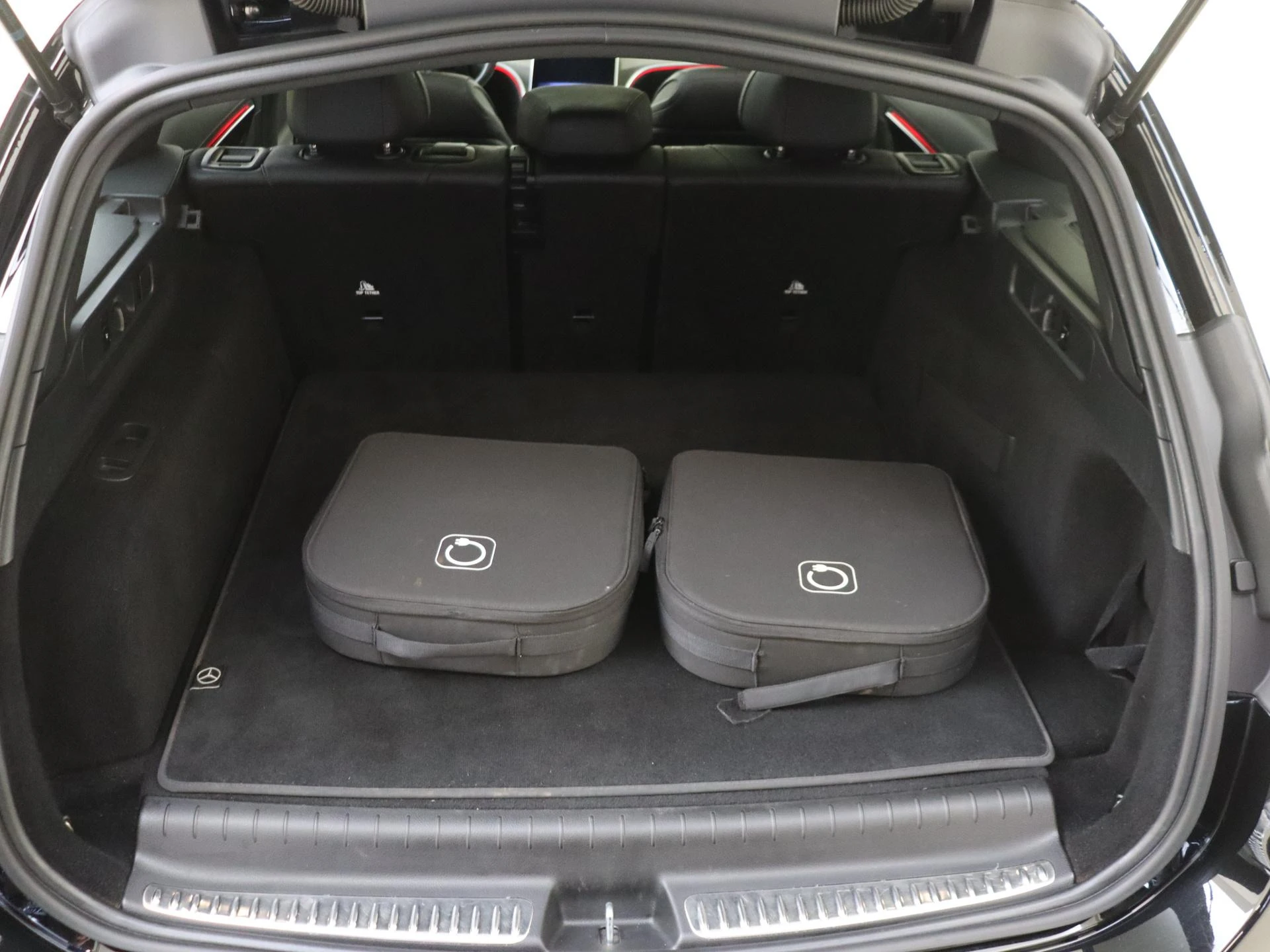 Mercedes-Benz-C-Klasse-image-29