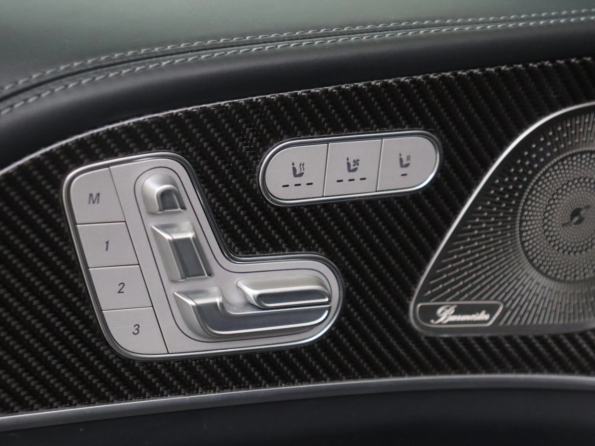 Mercedes-Benz-GLE-image-35