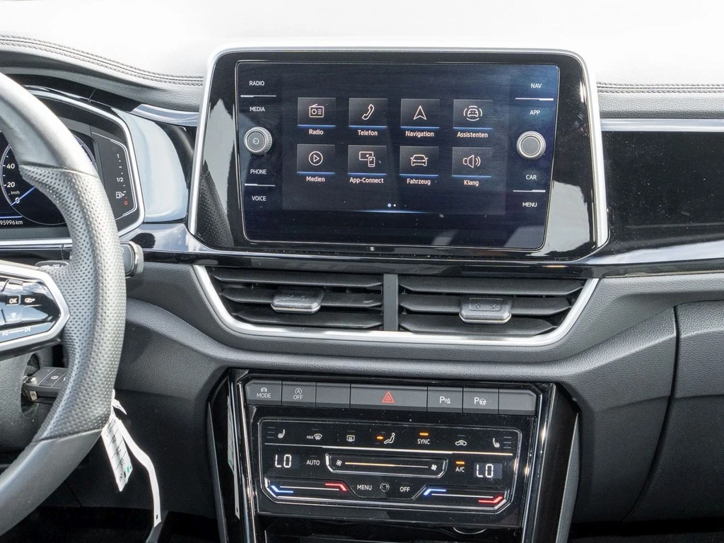 Volkswagen-T-Roc-image-10