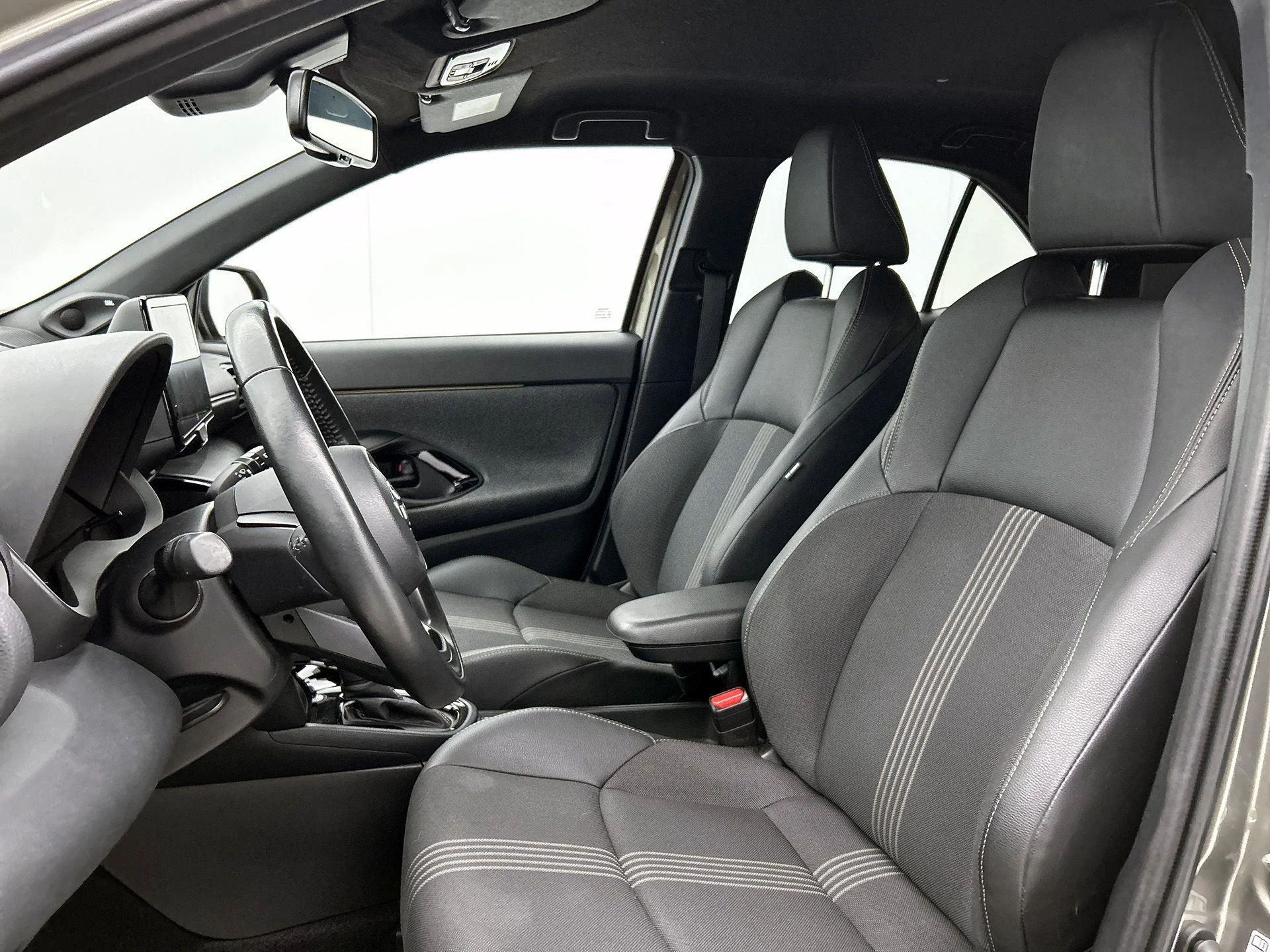 Toyota-Yaris Cross-image-34