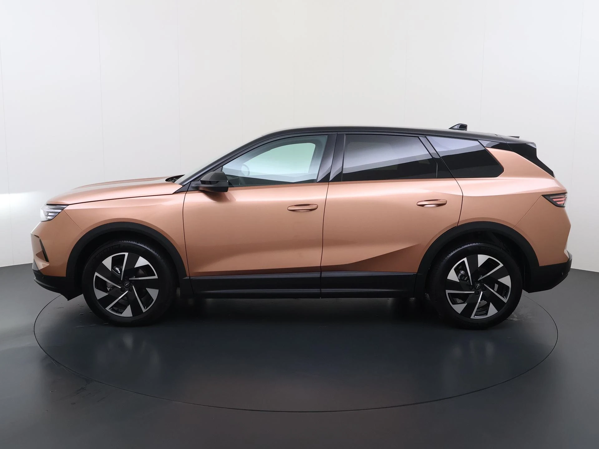 Opel-Grandland-image-1