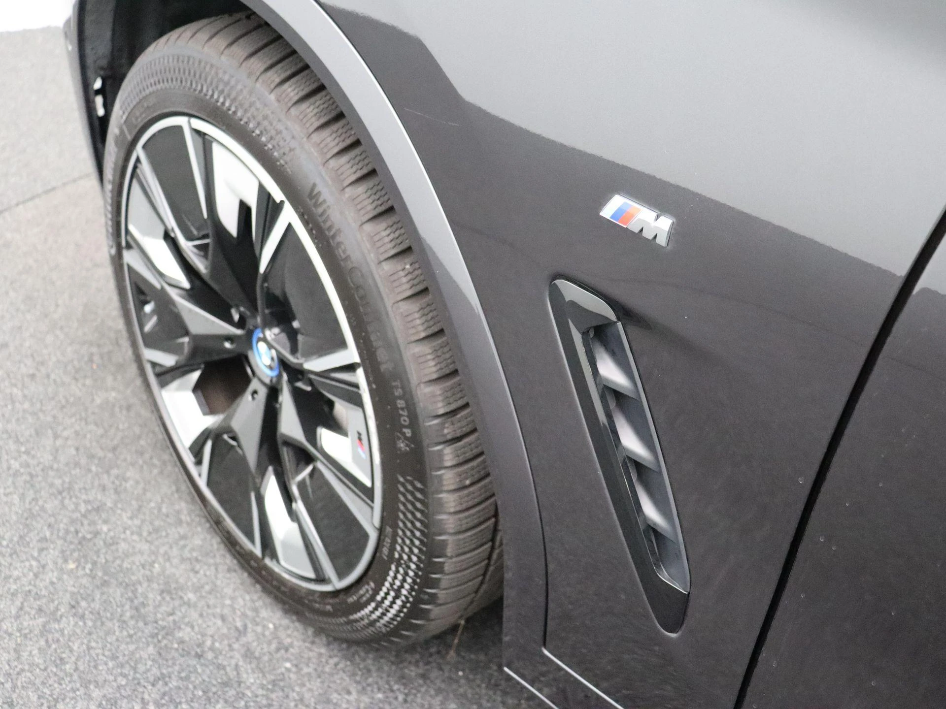 BMW-iX3-image-7