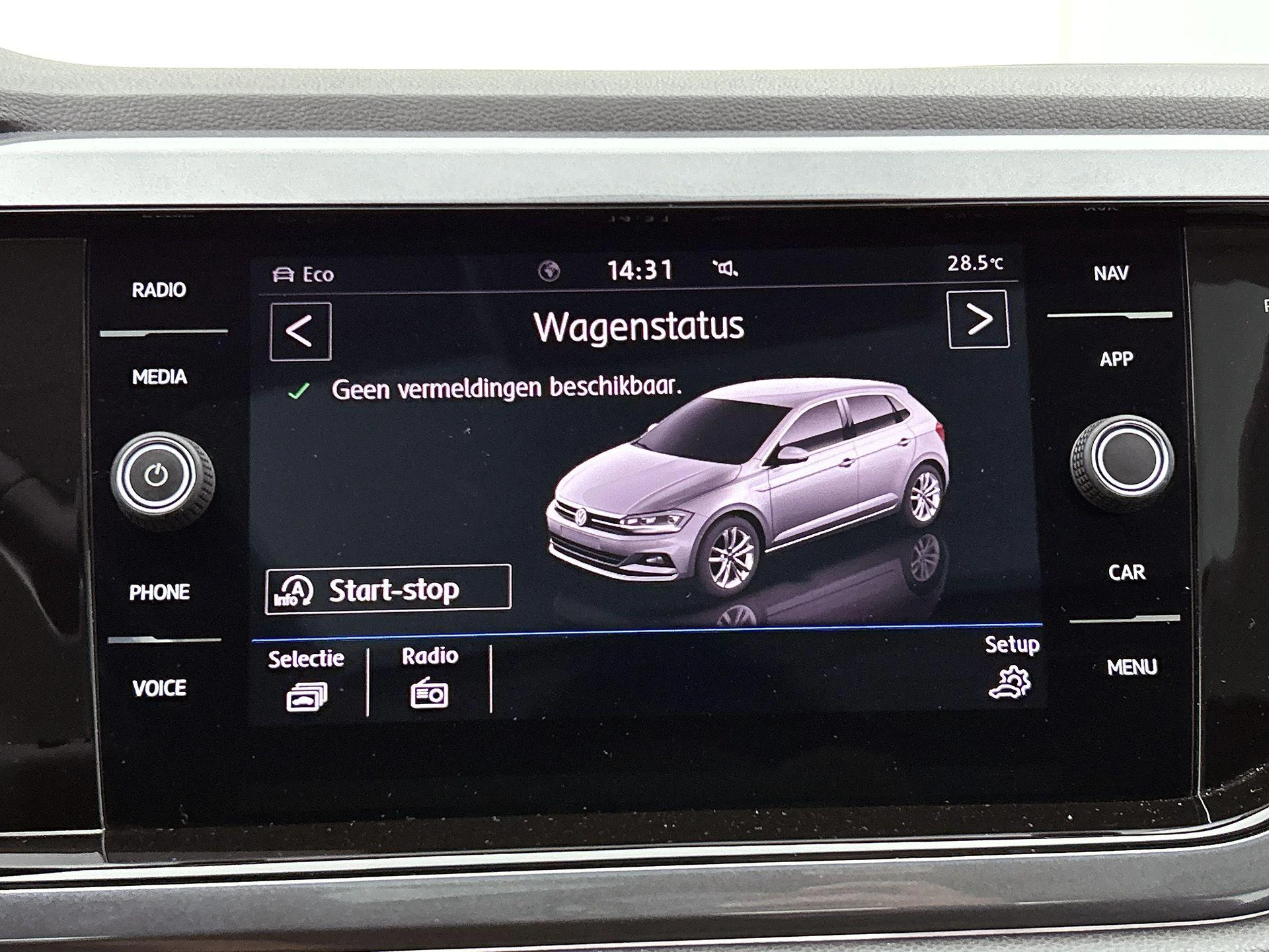 Volkswagen-Polo-image-24