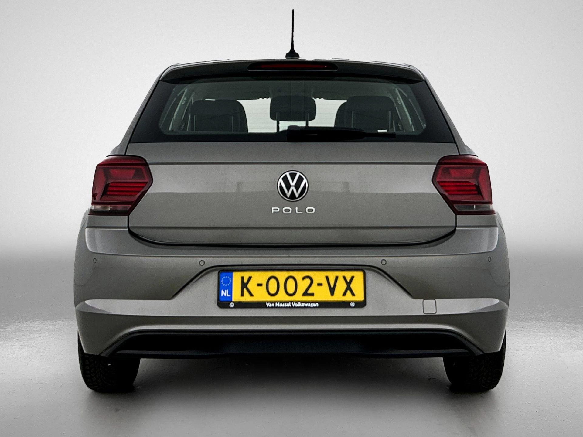 Volkswagen-Polo-image-2