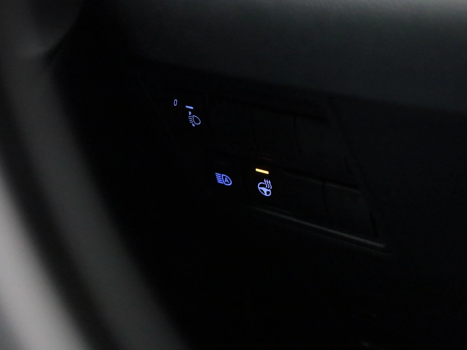 Mazda-2 Hybrid-image-22