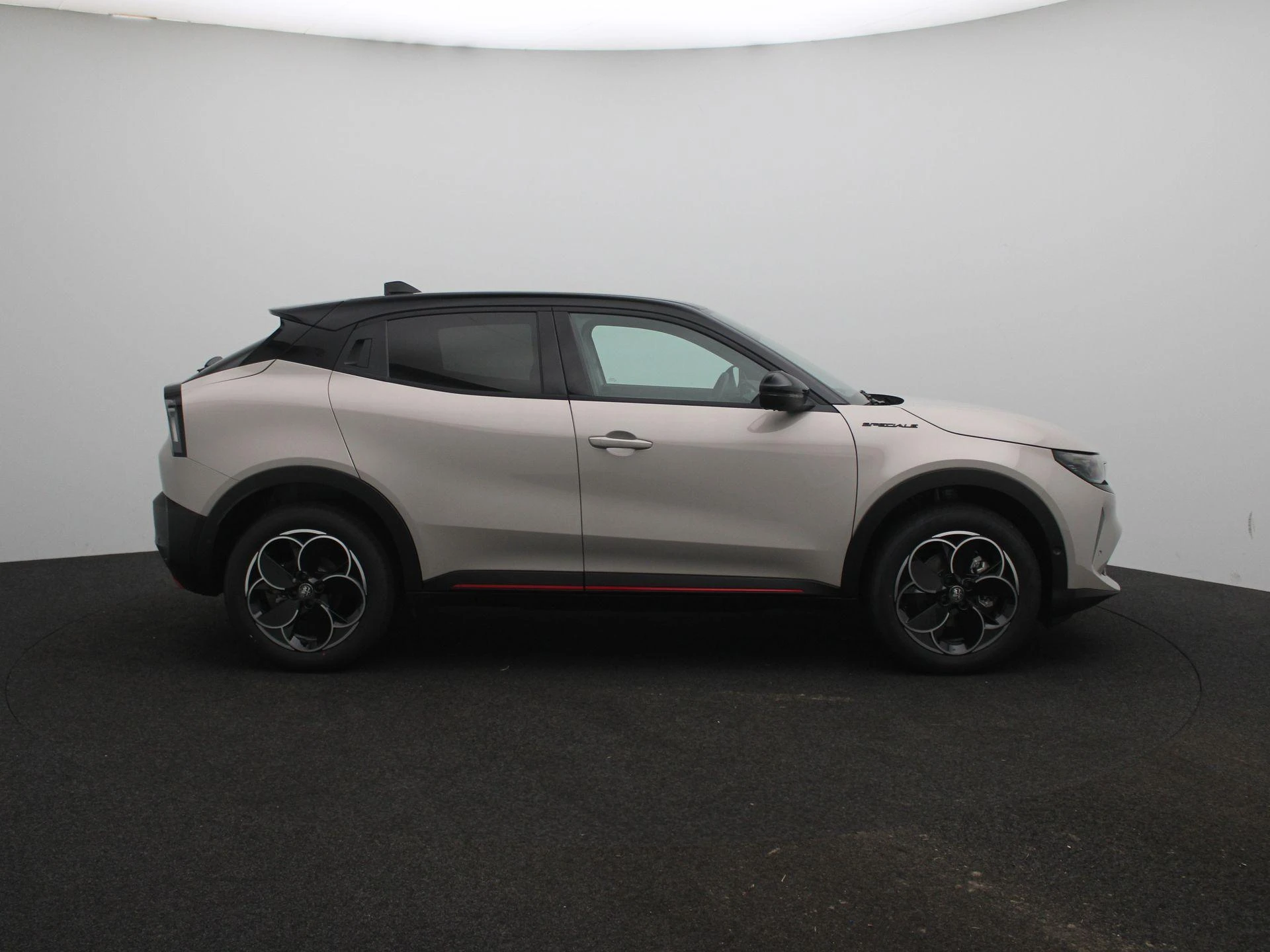 Alfa Romeo-Junior-image-5