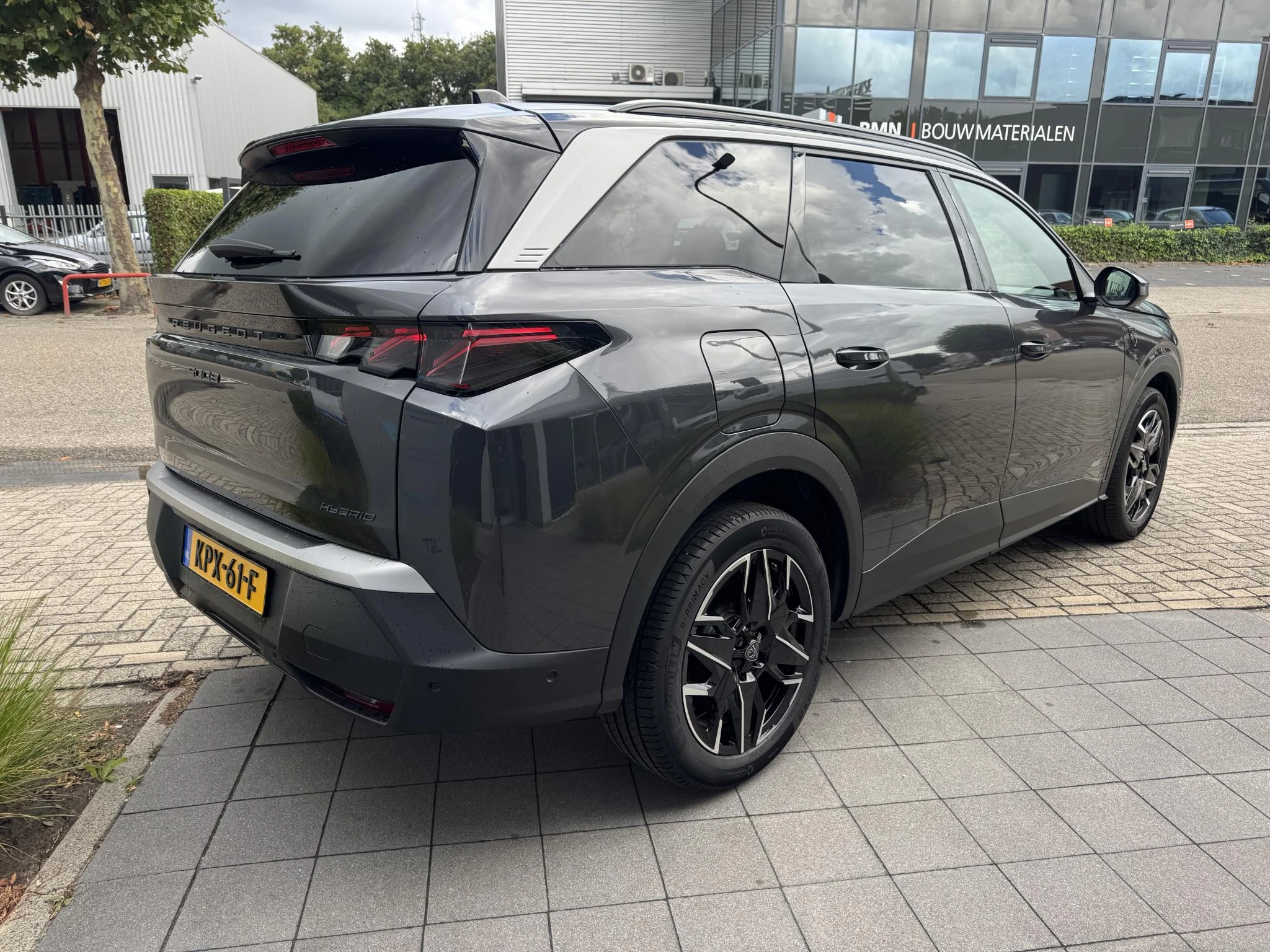 Peugeot-5008-image-4