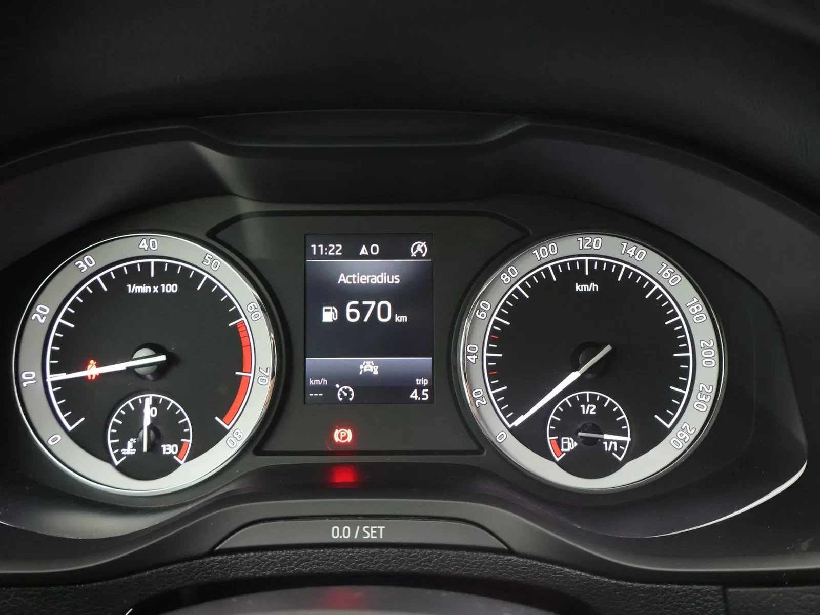 Škoda Karoq Karoq Clever 1.0 TSI 110PK *CAMERA*PDC*APP-CONNECT*NAVI*...*