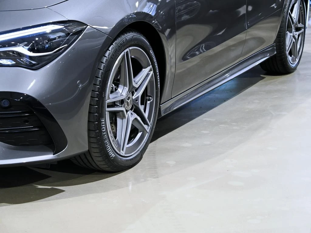 Mercedes-Benz-CLA 200 d-image-6