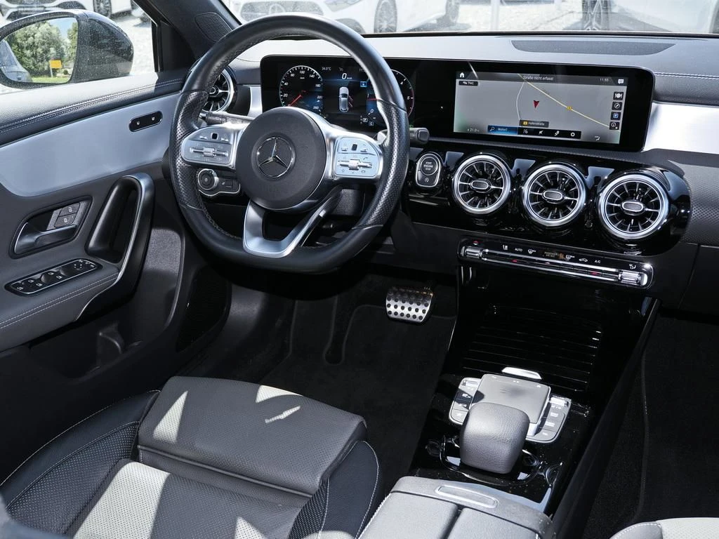 Mercedes-Benz-A-Klasse 220 d-image-10