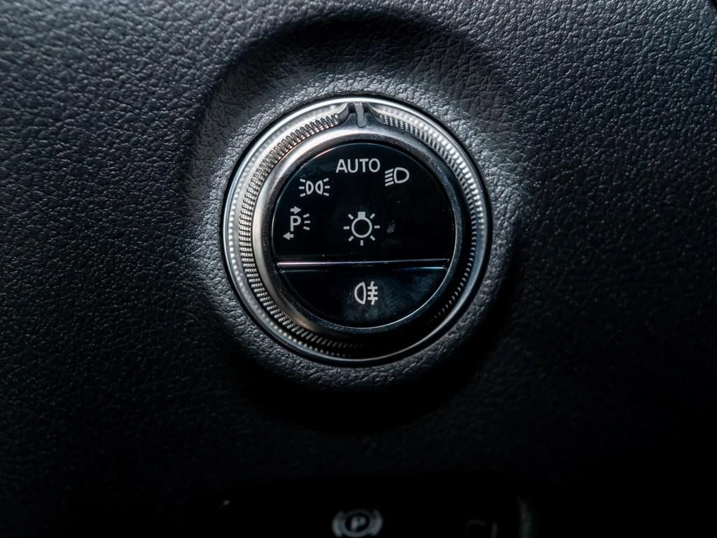 Mercedes-Benz-CLE 220 d-image-14