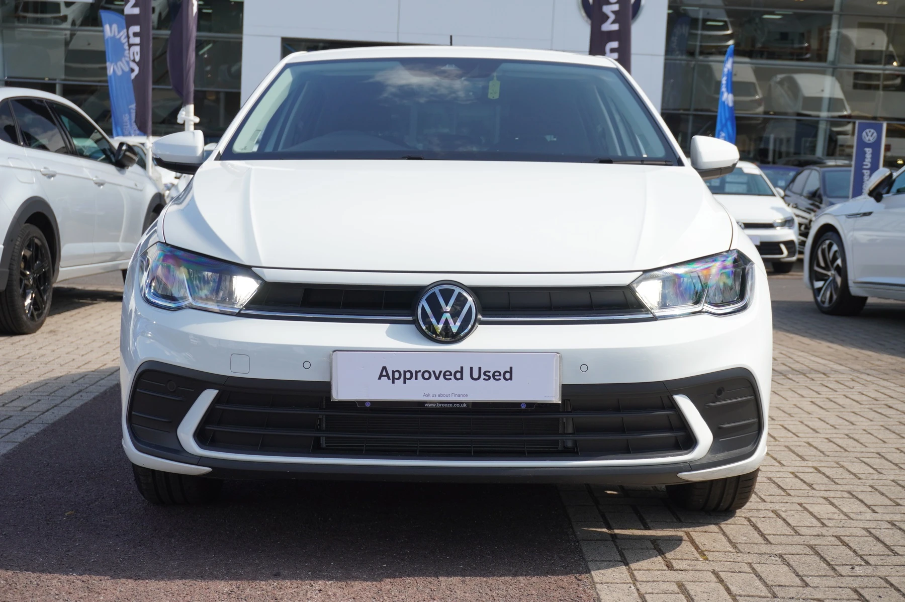 Volkswagen-Polo-image-6