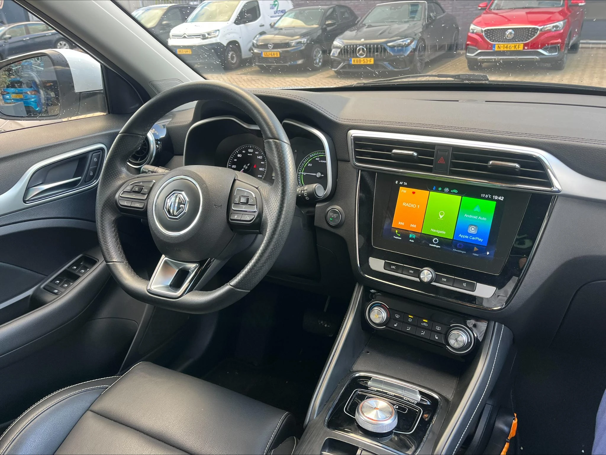 MG-ZS EV-image-12