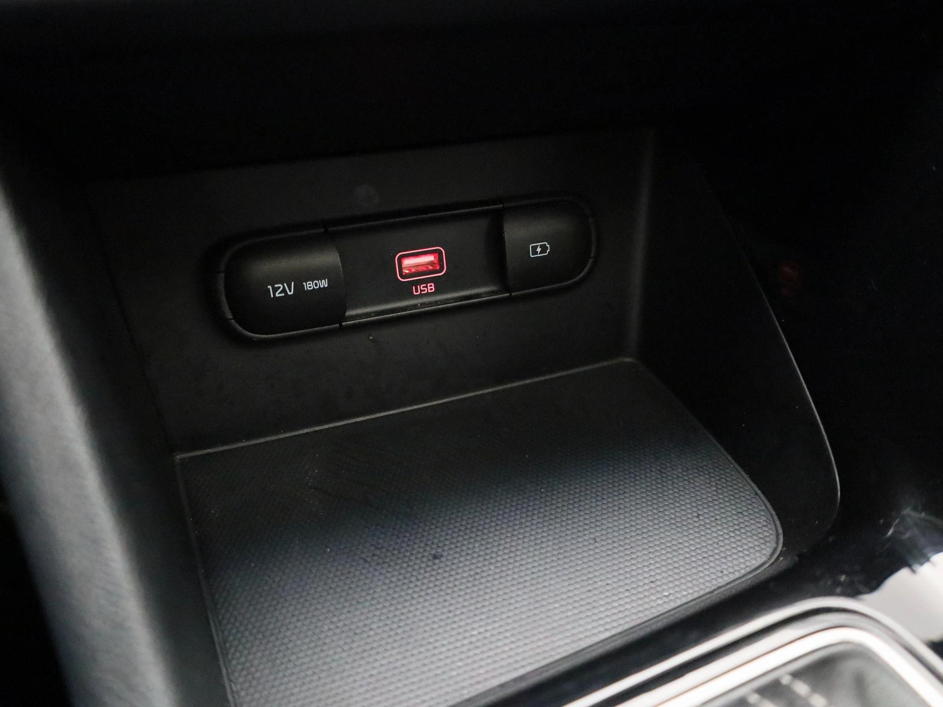 Kia-Niro-image-21
