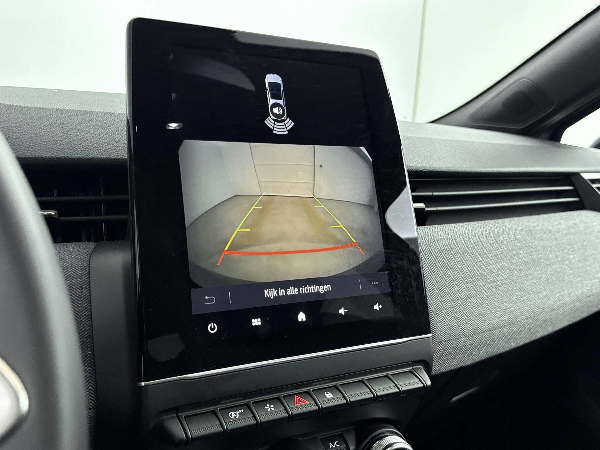 Renault-Clio-image-6