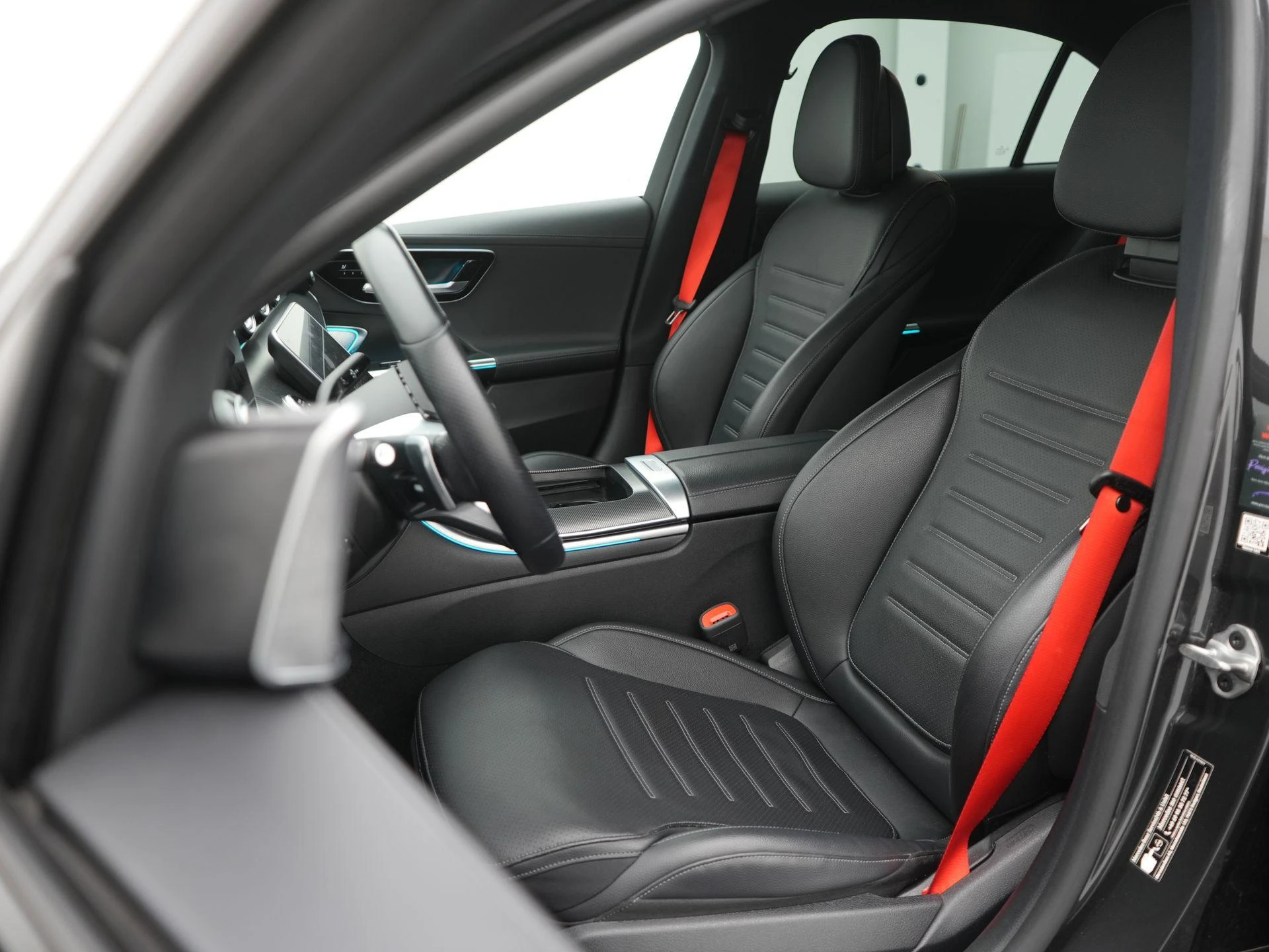 Mercedes-Benz-C-Klasse-image-8