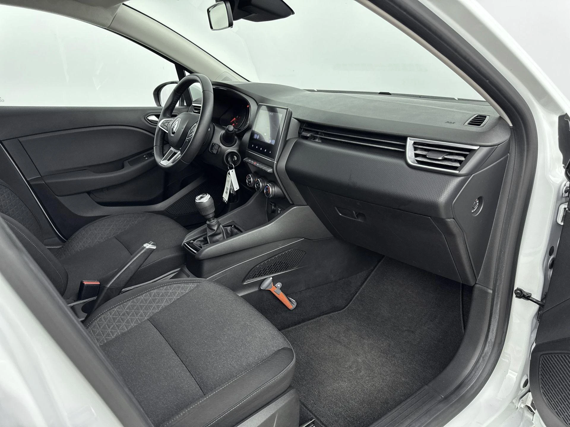 Renault-Clio-image-15