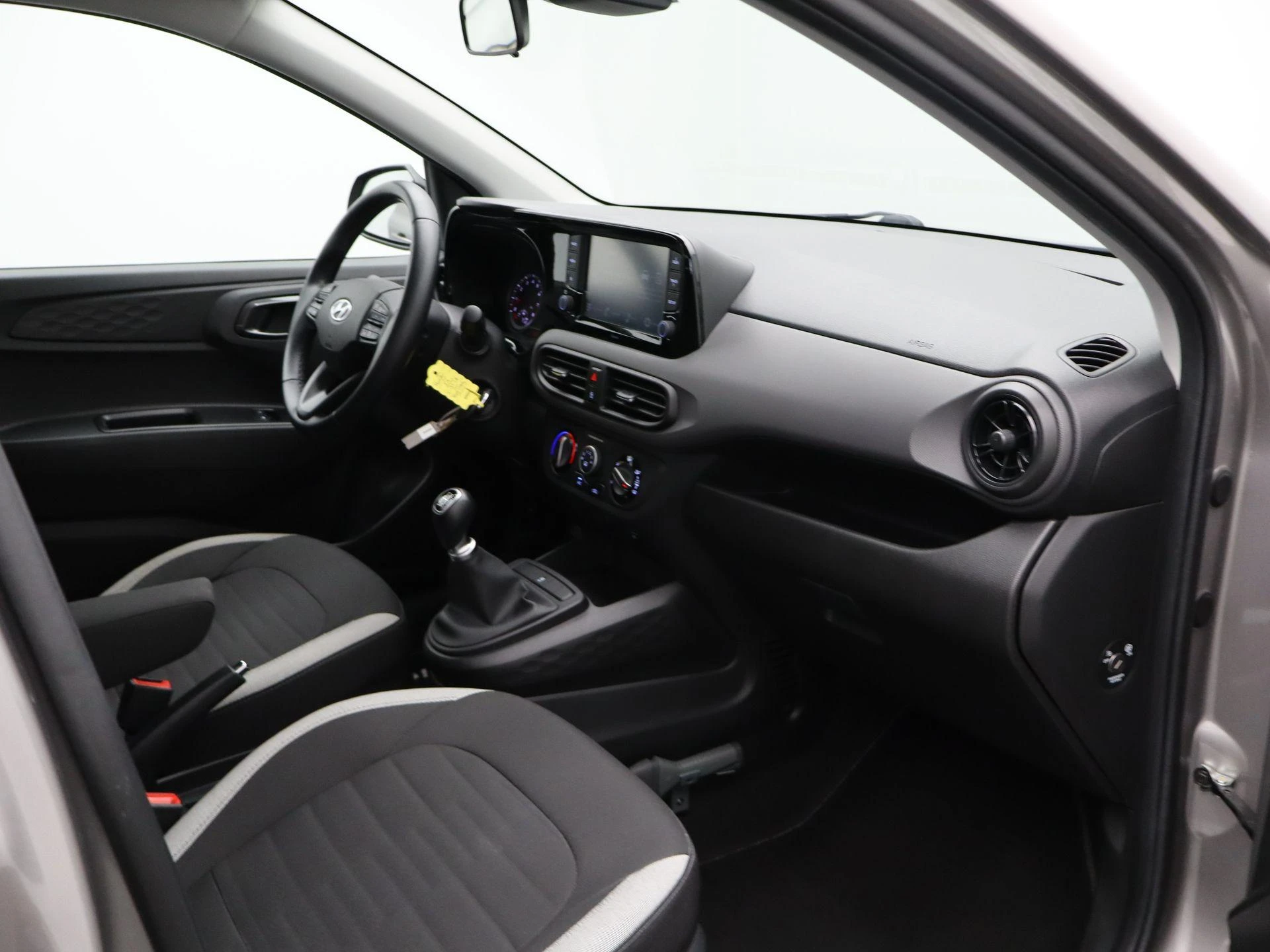 Hyundai-i10-image-26