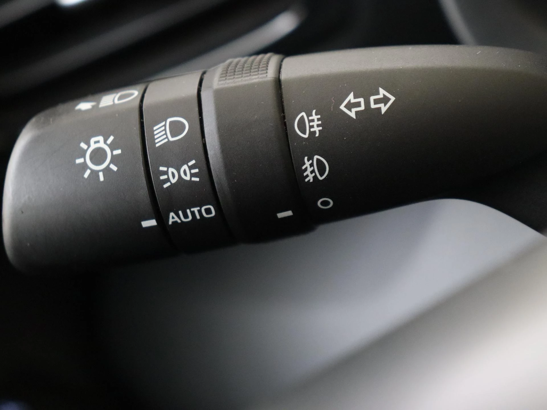 Toyota-Yaris-image-21