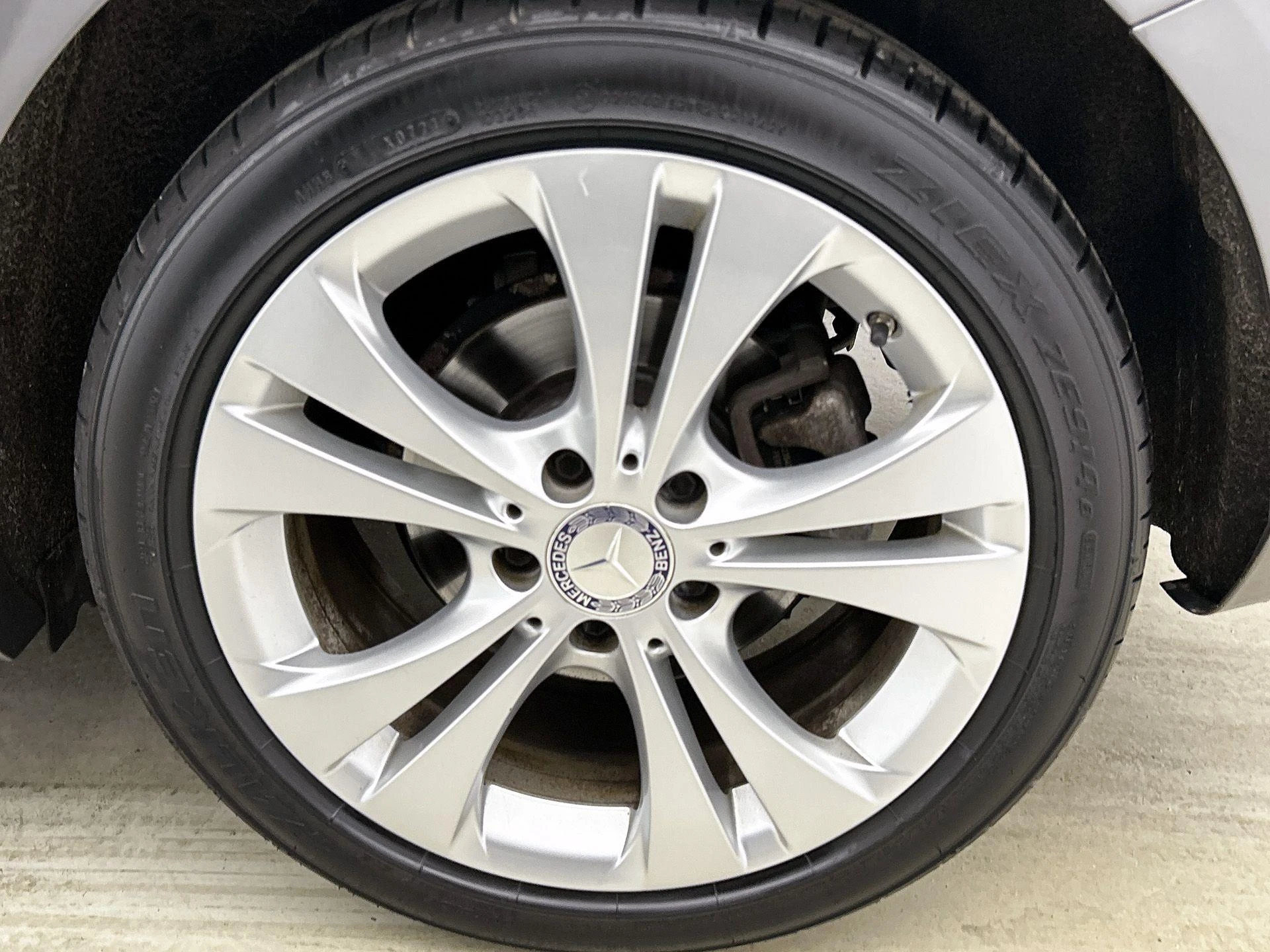 Mercedes-Benz-B-Klasse-image-32