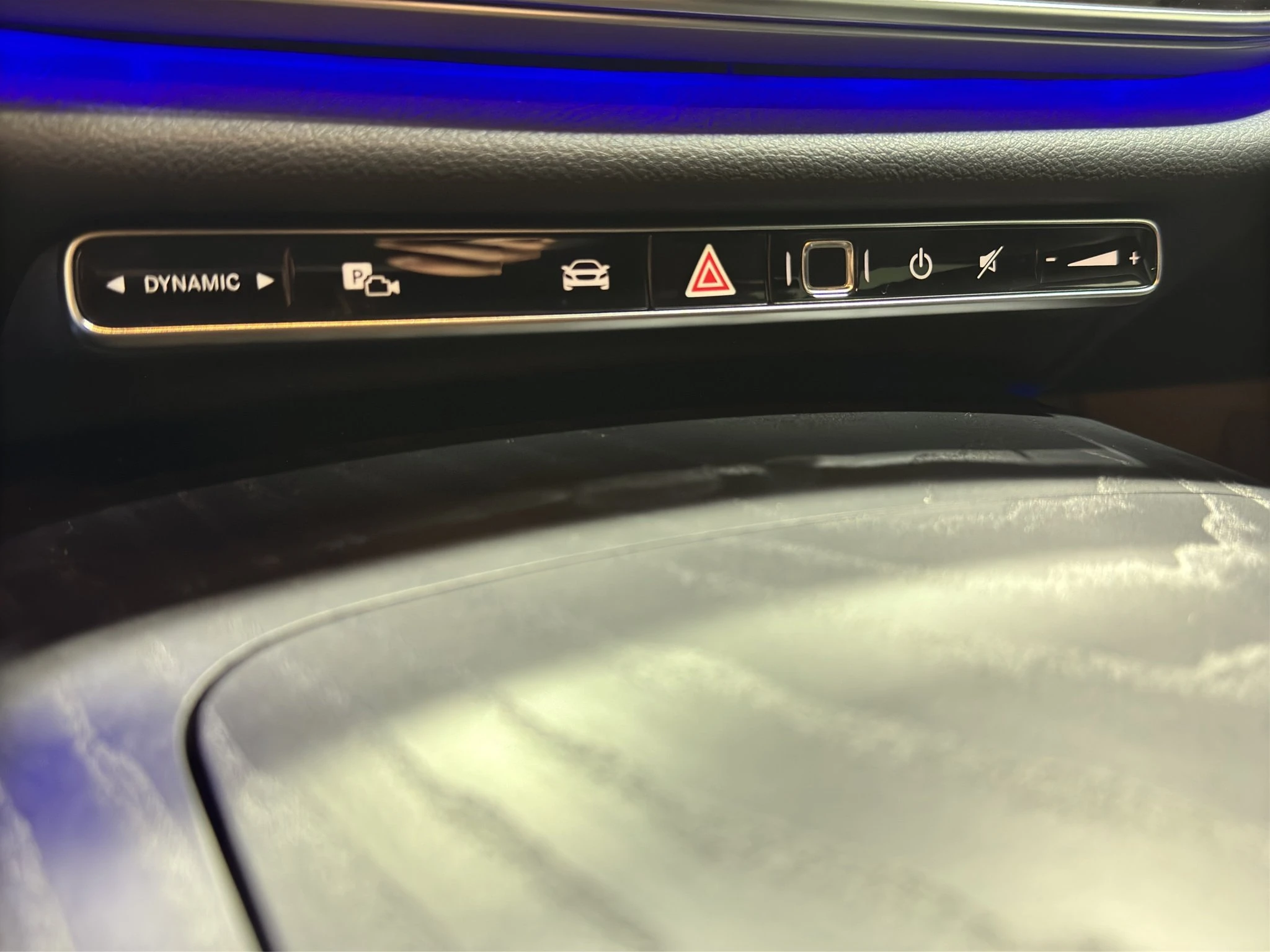 Mercedes-Benz-E-Klasse-image-17