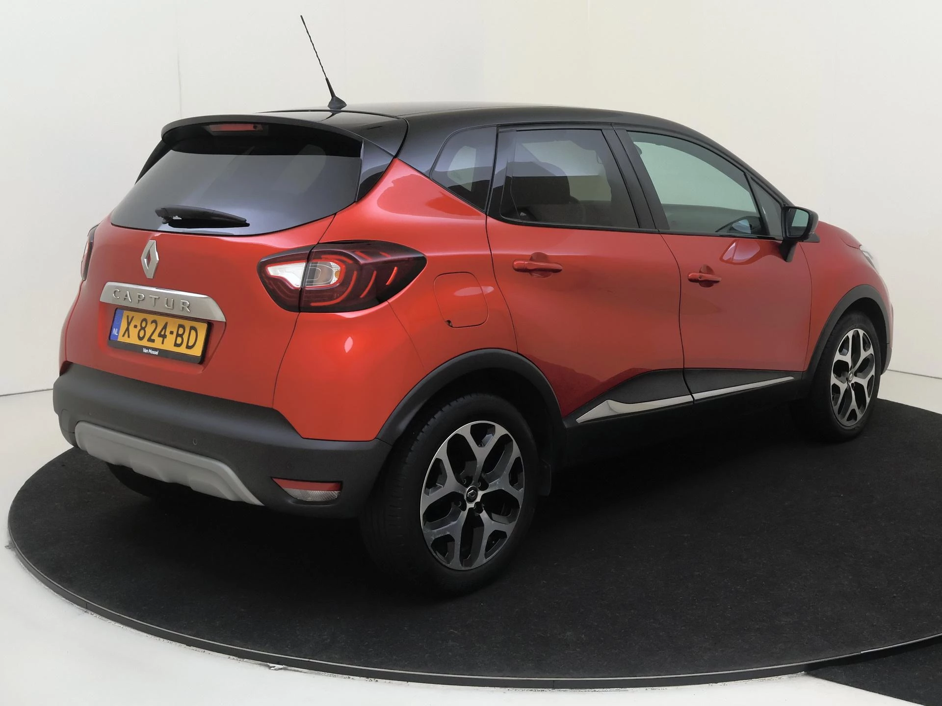 Renault-Captur-image-3