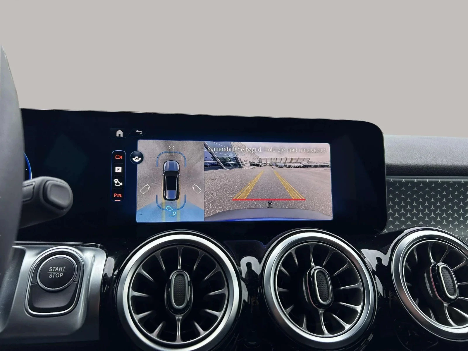 Mercedes-Benz-EQB-image-17