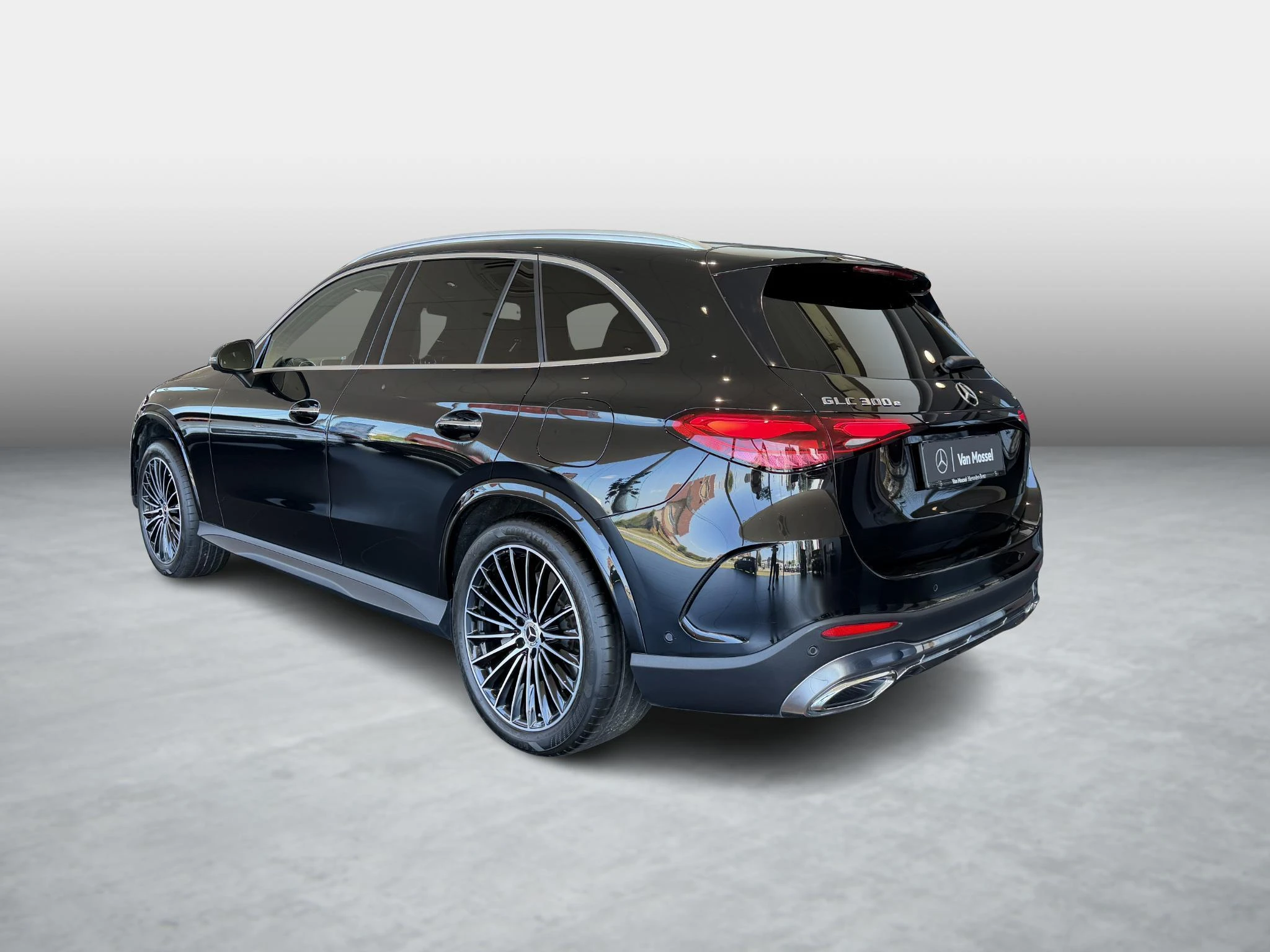 Mercedes-Benz-GLC-image-5