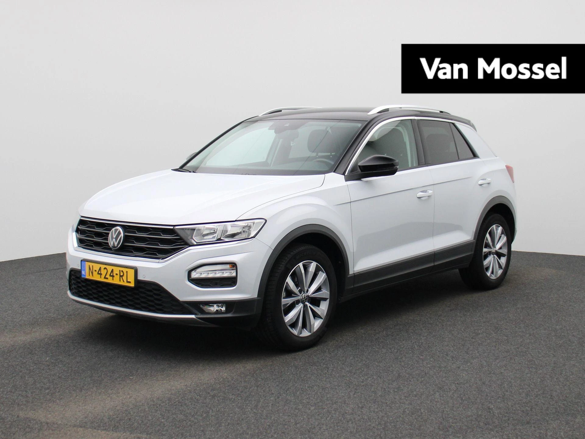 Volkswagen-T-Roc-image-0