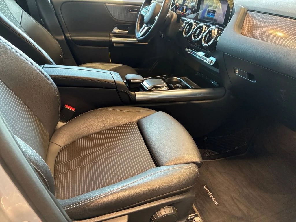 Mercedes-Benz-B-Klasse 220-image-14