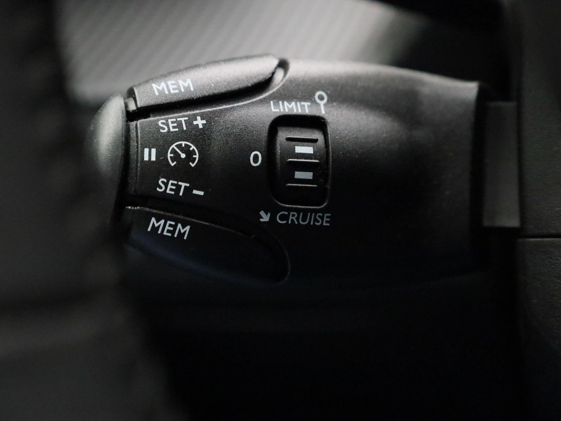 Peugeot-2008-image-24