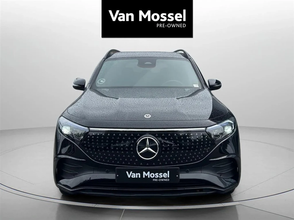 Mercedes-Benz-EQB-image-1