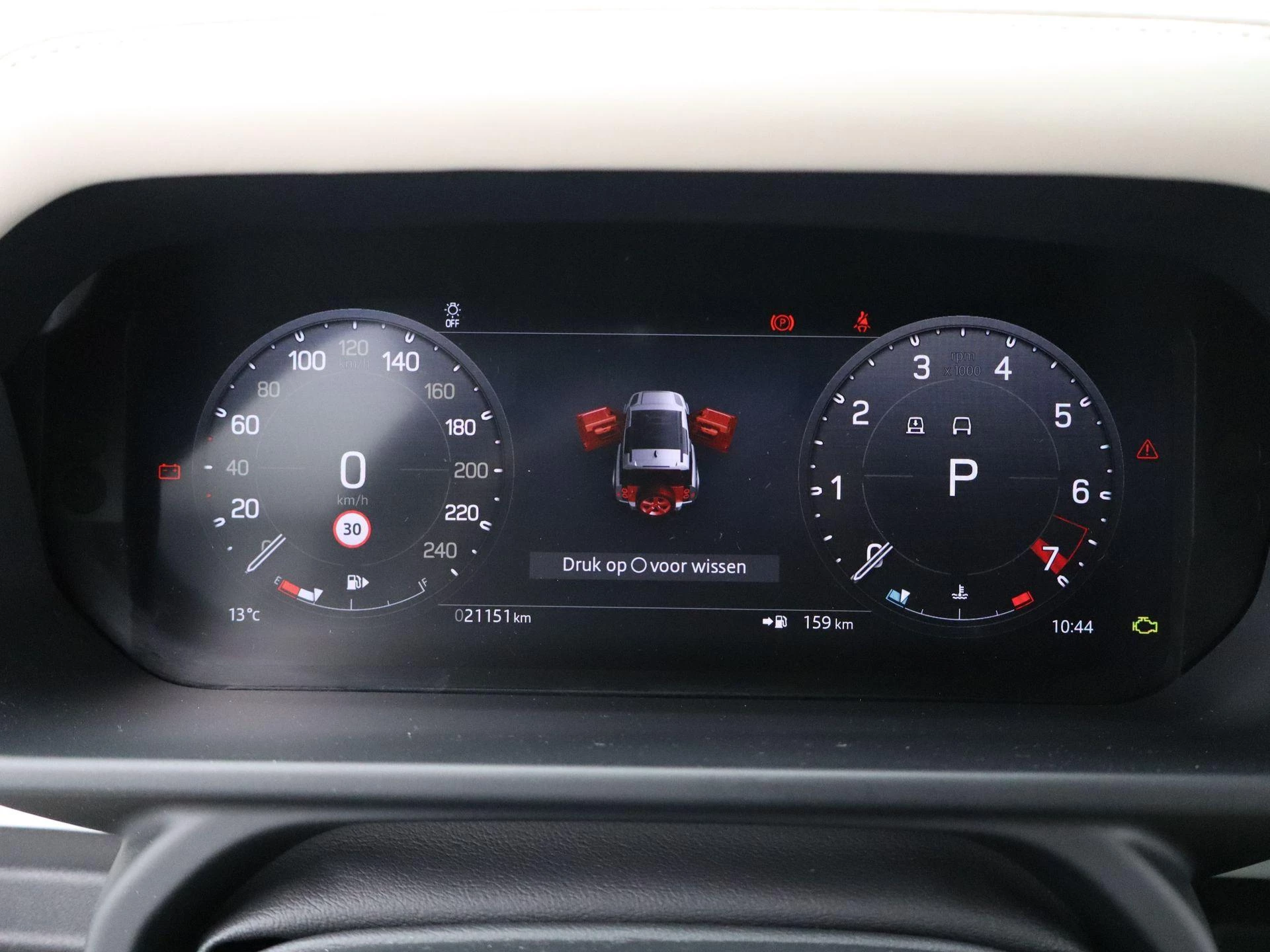 Land Rover-Defender-image-11