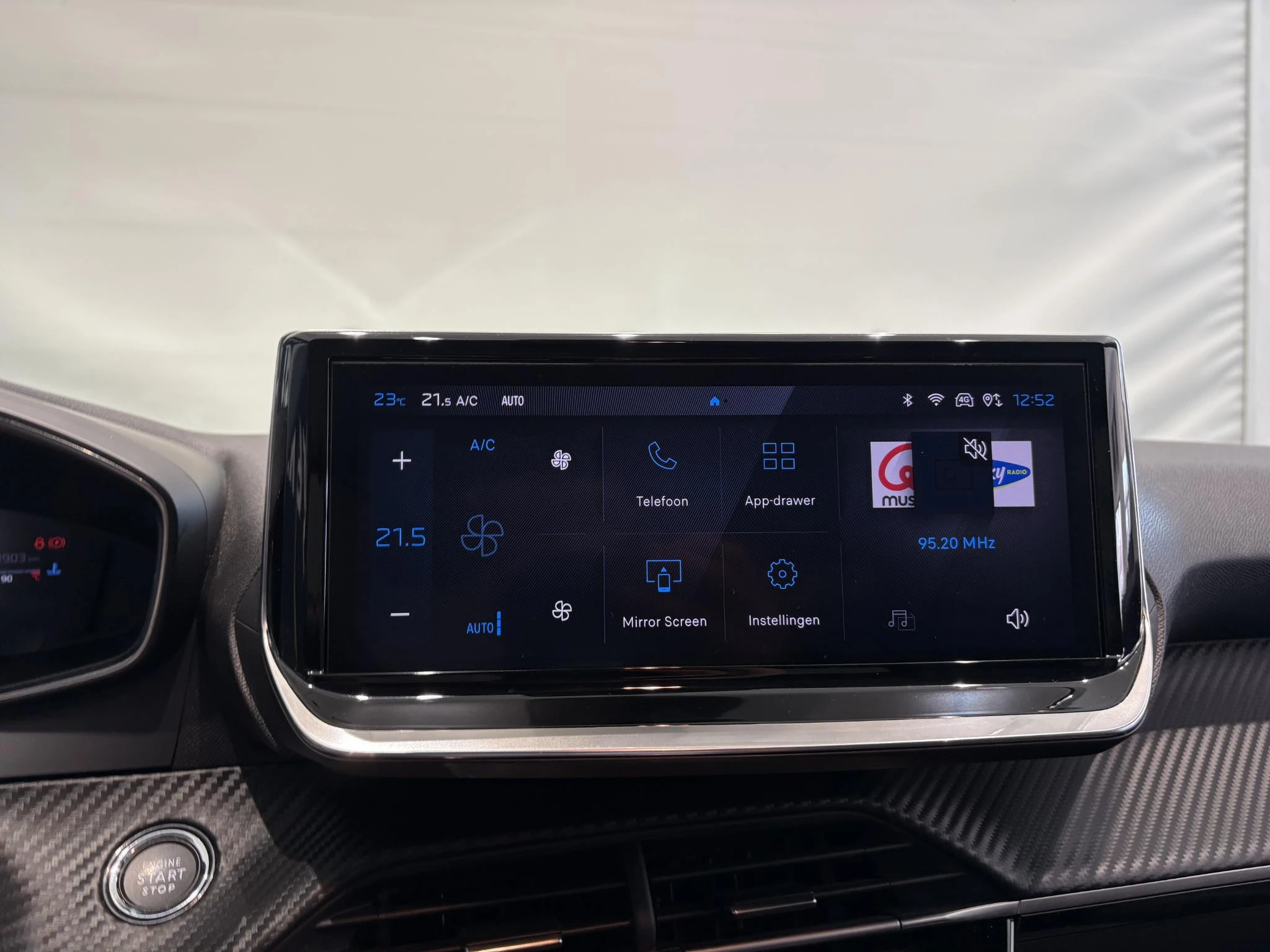 Peugeot 208 1.2 Hybrid 100 e-DCS6 Allure