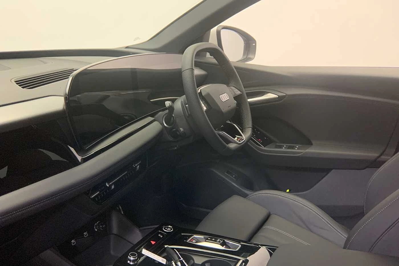 Audi-Q6 e-tron-image-1