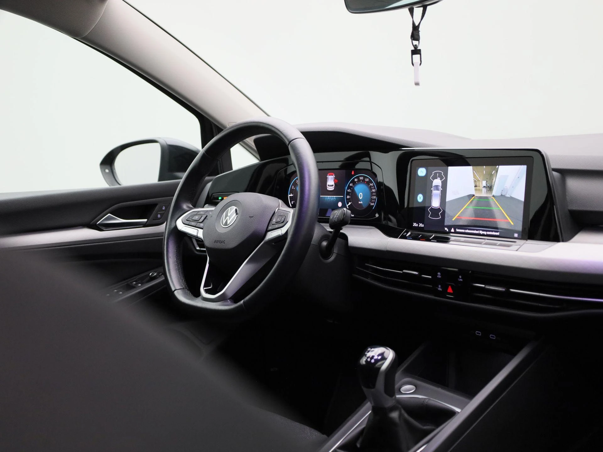 Volkswagen-Golf-image-30