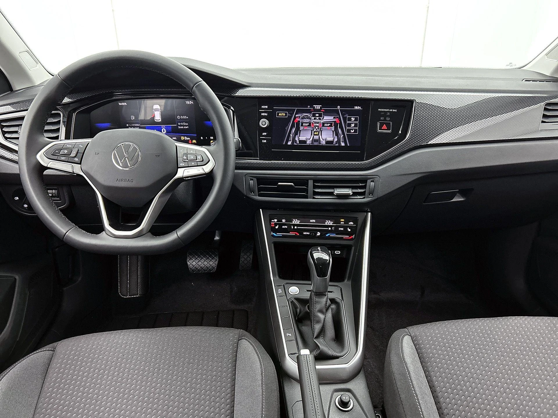 Volkswagen-Polo-image-21