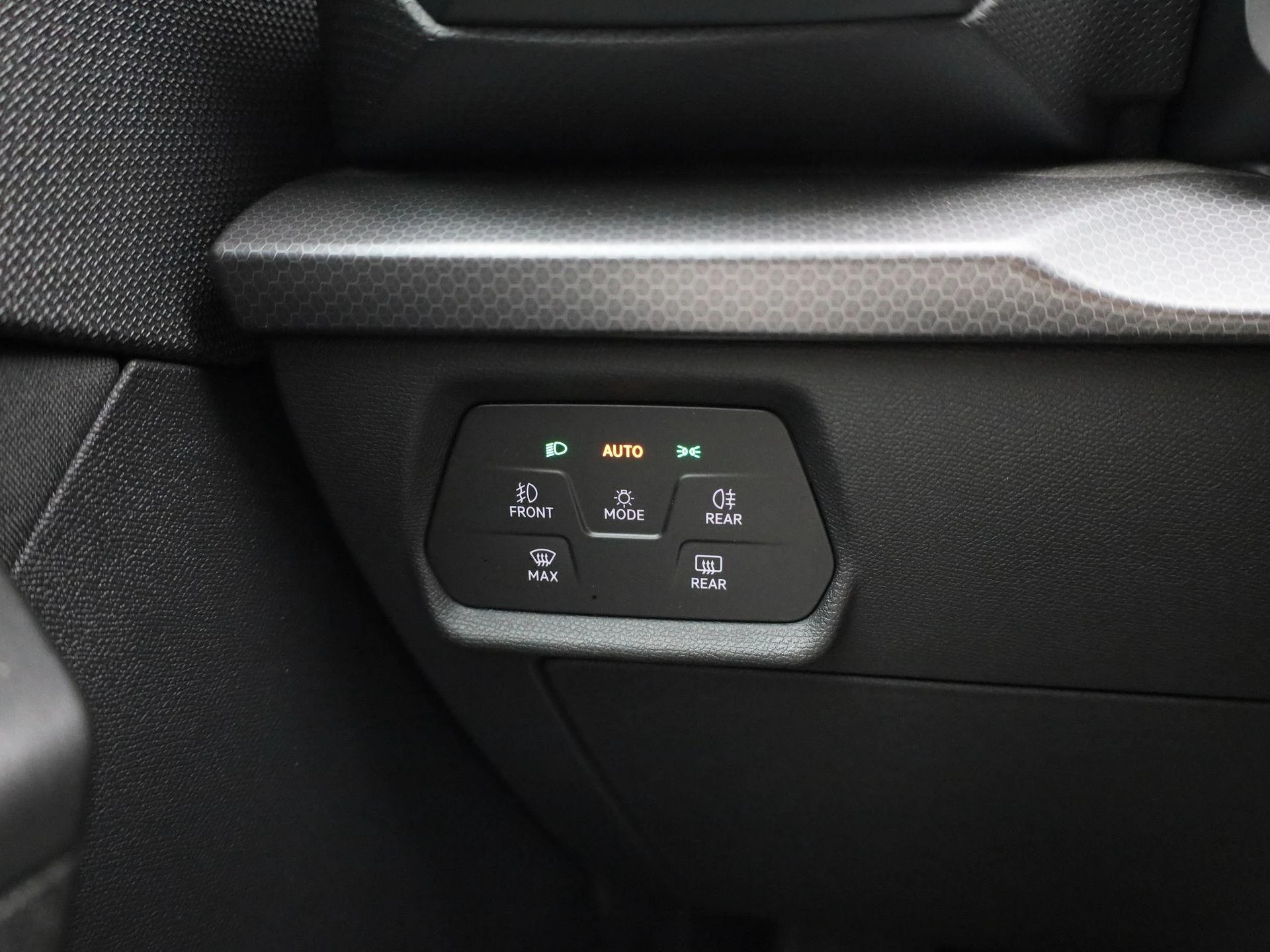 SEAT-Leon-image-19