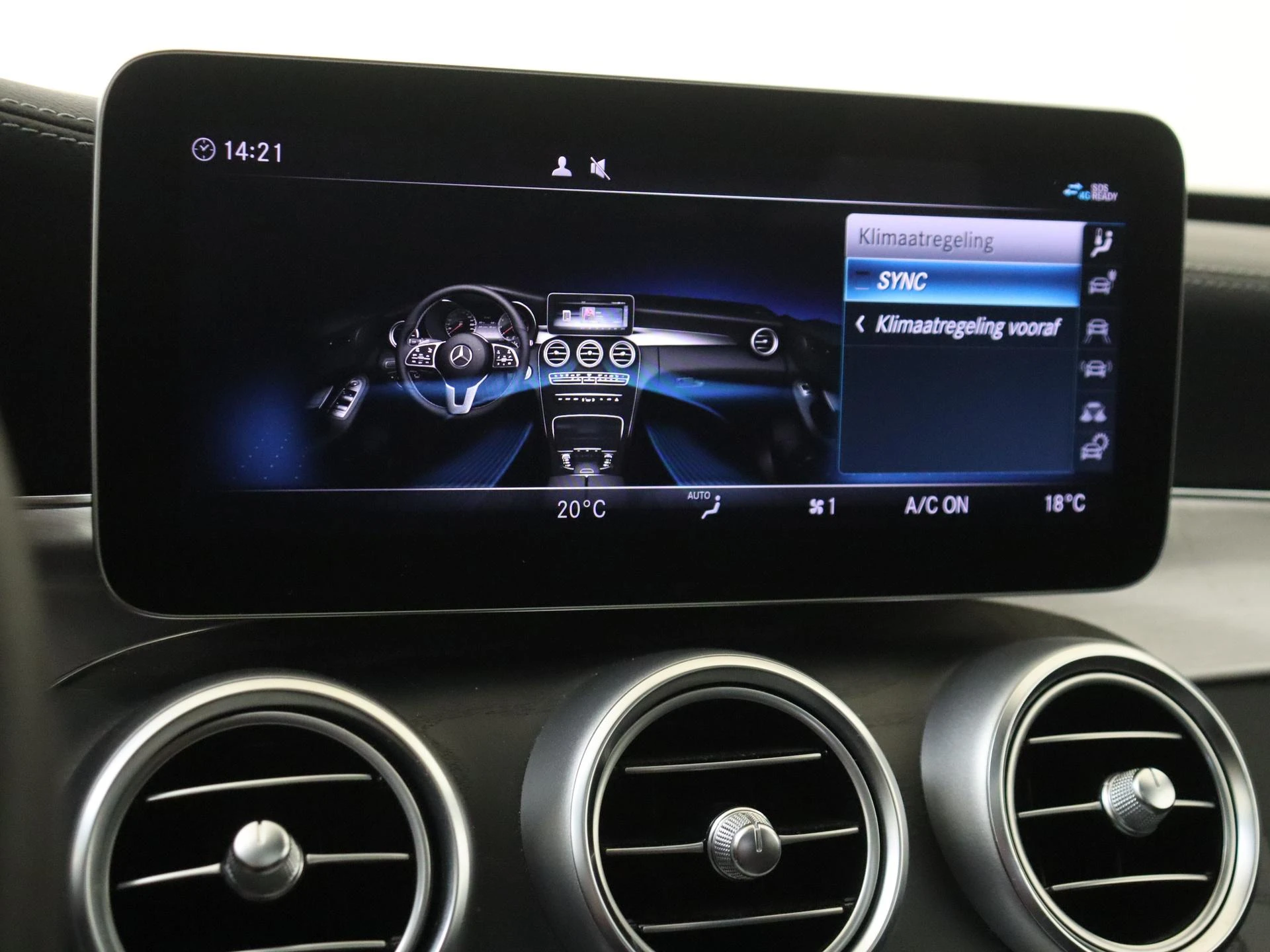 Mercedes-Benz-C-Klasse-image-18