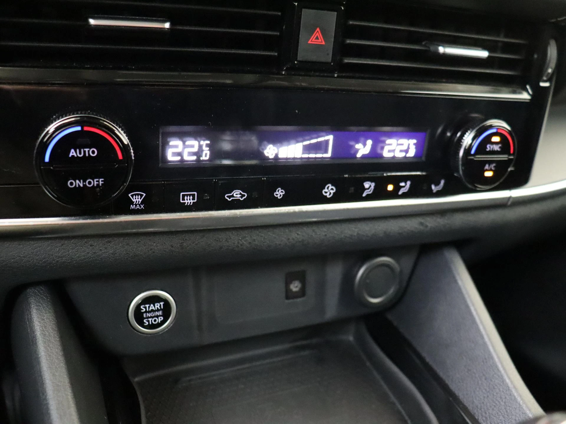 Nissan-QASHQAI-image-19