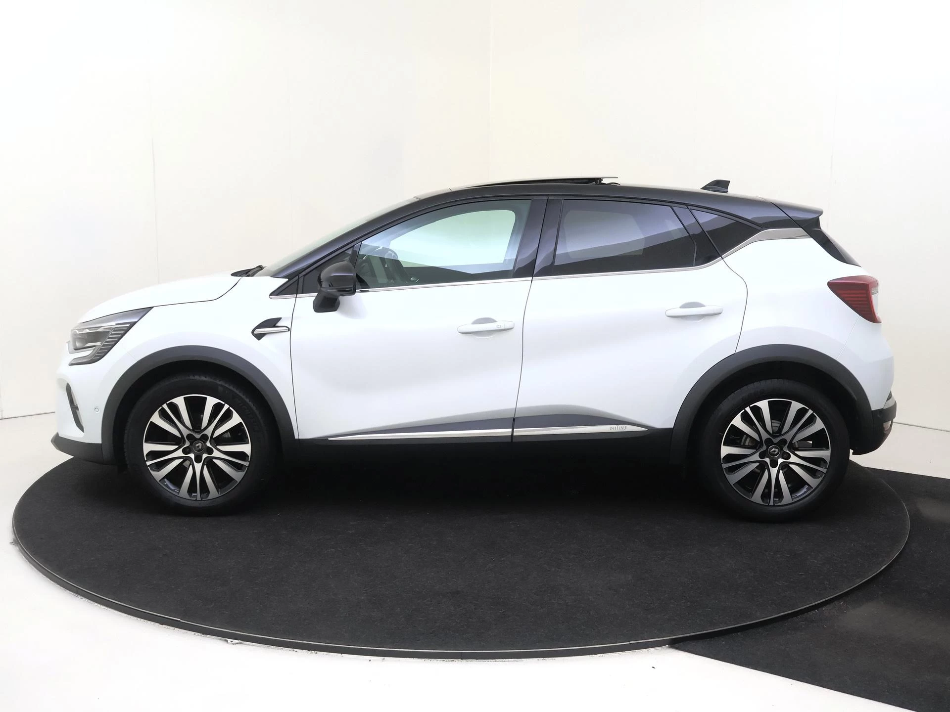 Renault-Captur-image-9