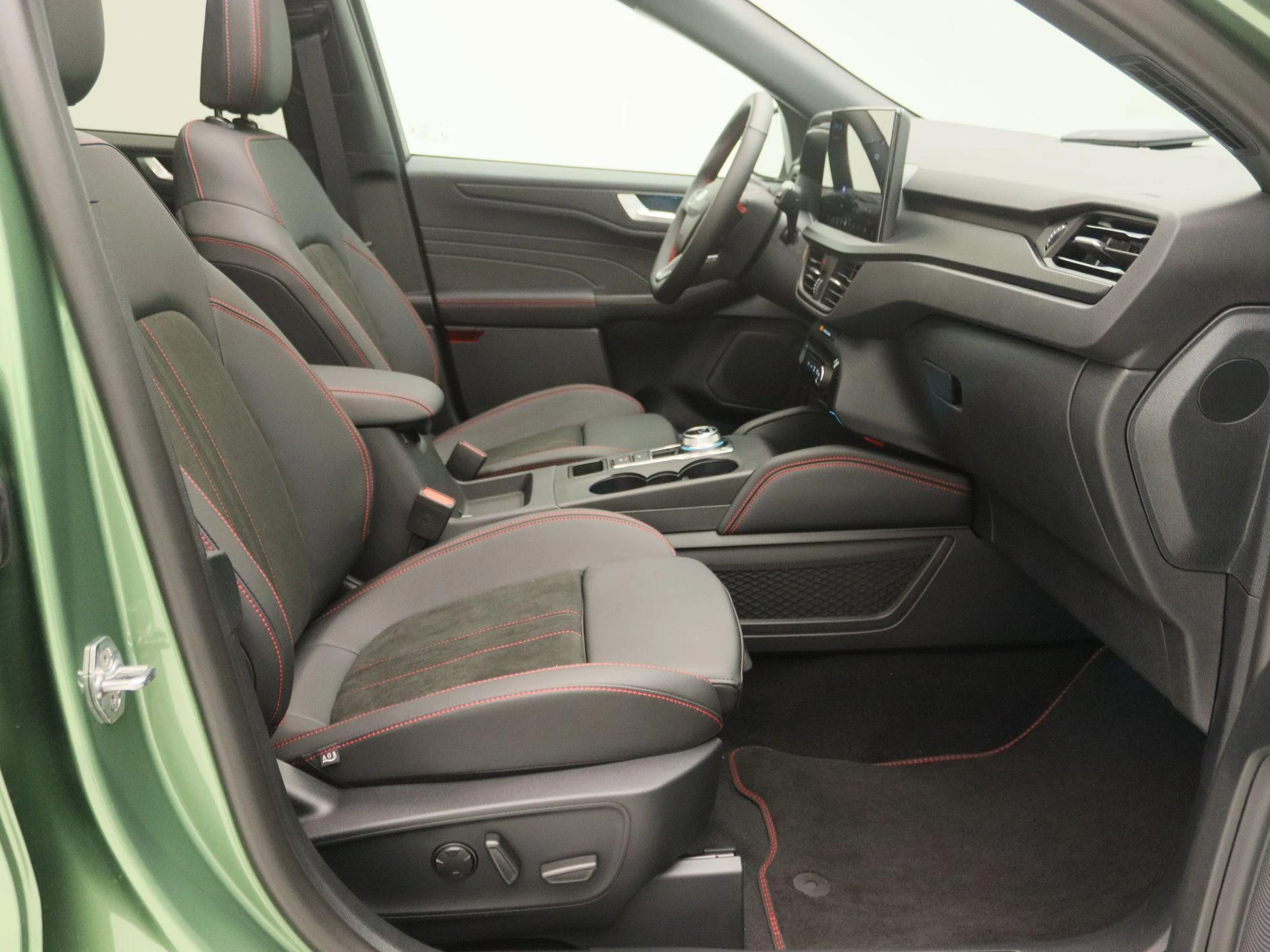 Ford-Kuga-image-25