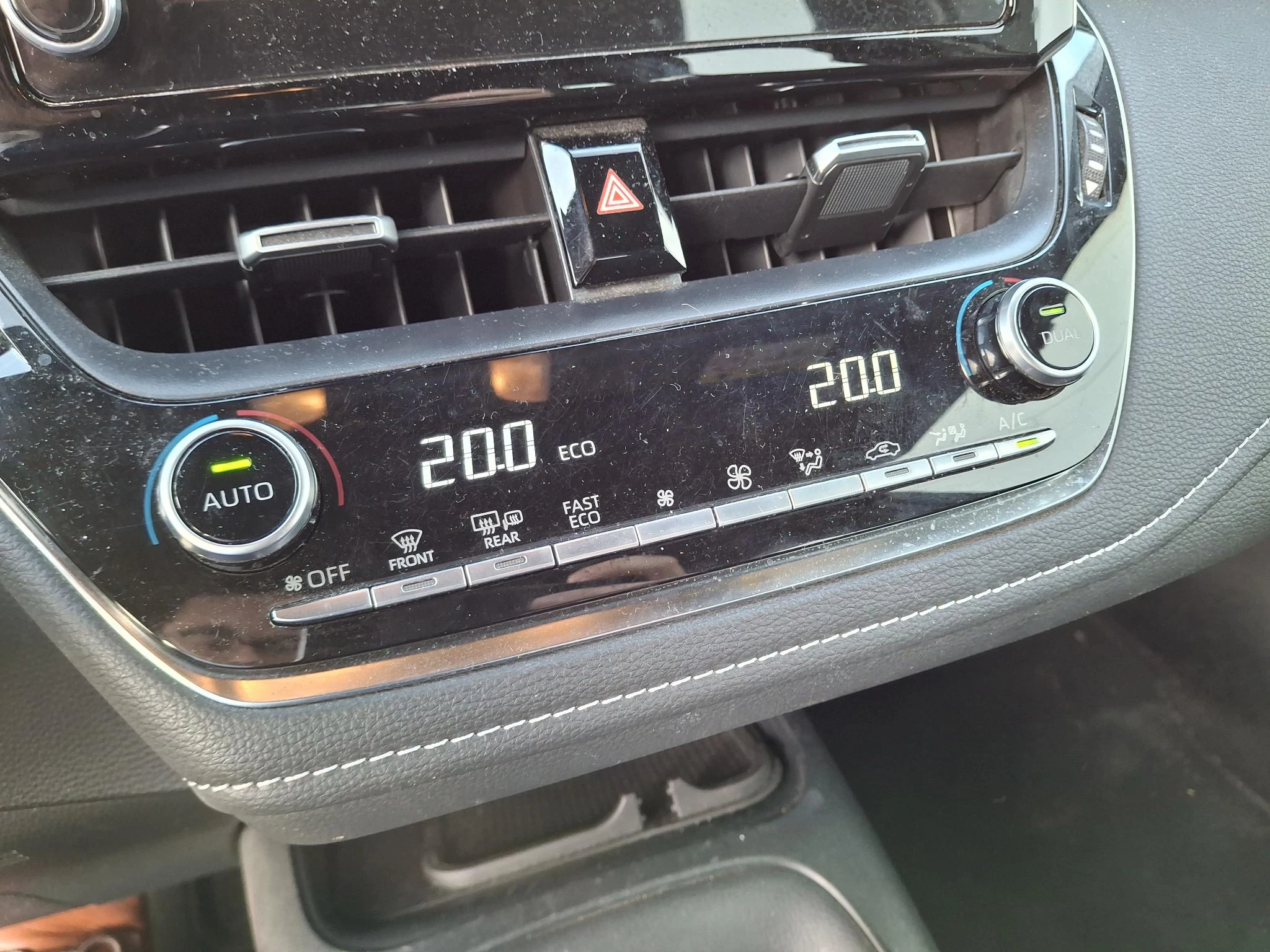 Toyota-Corolla Touring Sports-image-6