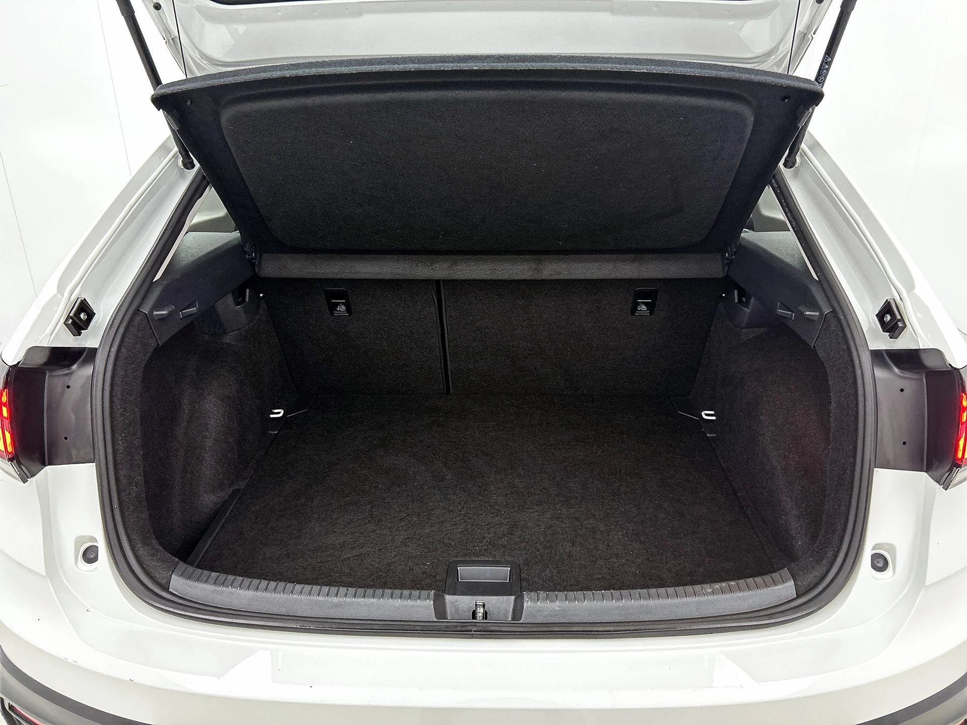 Volkswagen-Taigo-image-17